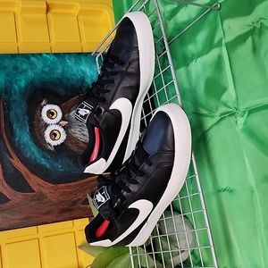 Almost New Nike Leather Court